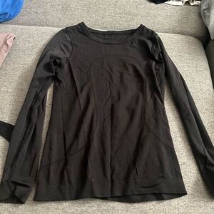 lulu lemon black long sleeve size 4